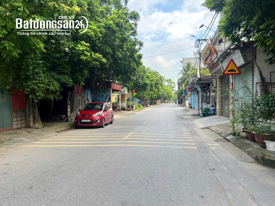 Đất Vàng, oto,  Xã Vĩnh Ngọc. DT 50m2, MT 4.m. Giá: 120tr/m2