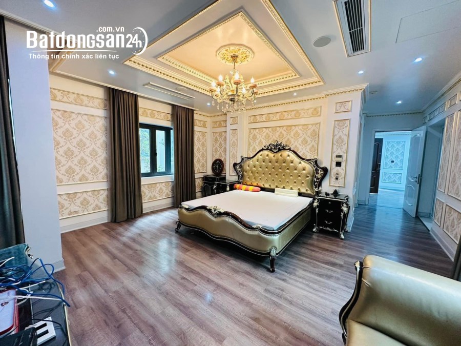 Bán gấp biệt thự lô góc, Khu đô thị Dịch Vọng - Cầu Giấy. 276m*5 tầng, MT 16m 55 tỷ.