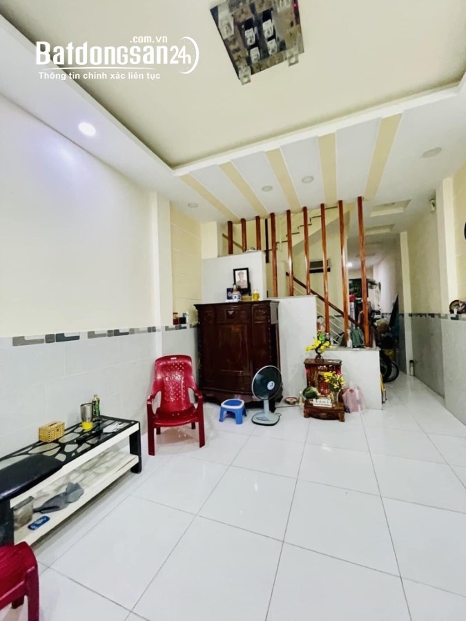 🏫NHÀ CỰC GẦN MẶT TIỀN CMT8, QUẬN 3, 4x11,5, 2 TẦNG, HẺM AN NINH, NHỈNH 5 TY