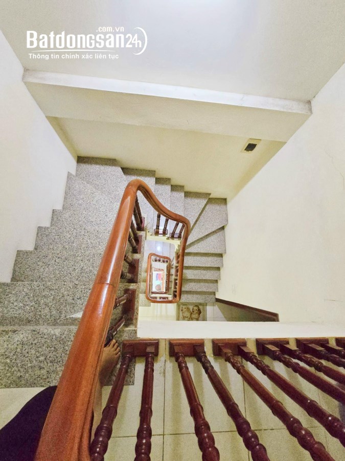 Nhà xây mới, mặt tiền 5m hiện đang đã cho người thuê ở trọ, ngõ 2.3m, 