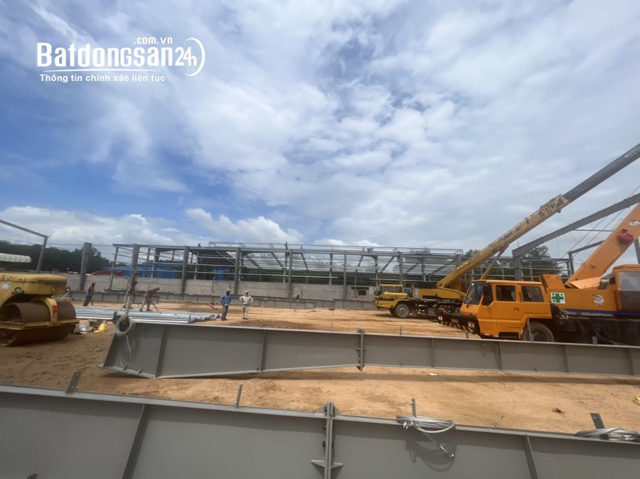 Cho thuê 2000m2 , 3000 m2 , 8000m2 Xưởng mới Gía : 62.000đ/m2 , Tân Uyên Bình Dương