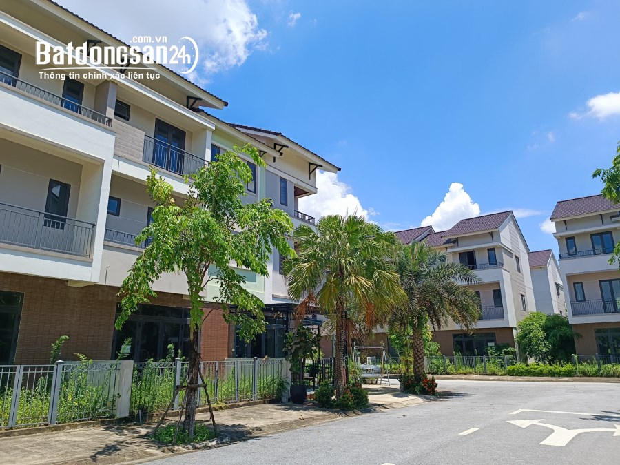 Bán gấp nhà phố 90m2 trong ốc đảo xanh Vsip Từ Sơn giá rẻ hơn thị trường 500tr