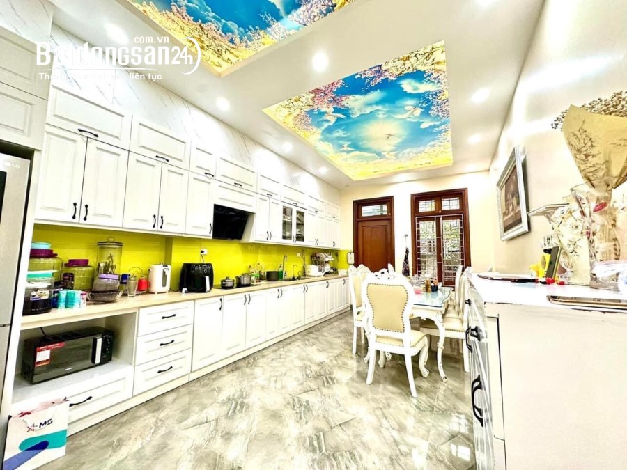 Bán nhà phố Đội Nhân, Ba Đình 103m xây 6 tầng full đất 2 mặt ngõ trước sau có gara ot