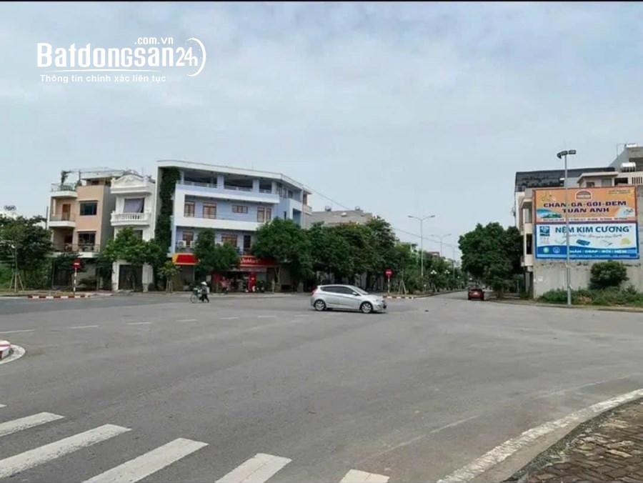 Bán đất mặt đường Hoàng Quốc Việt, ph Thanh Bình, TP HD, 67.5m2, mt 4.5m, KD buôn bán
