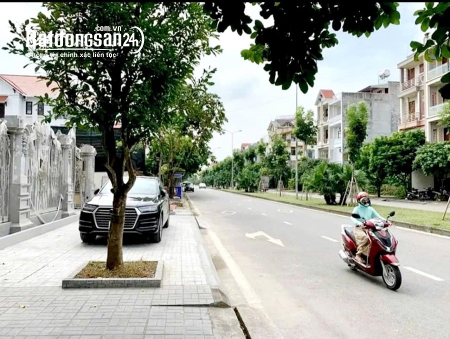 Bán đất mặt đường Hoàng Quốc Việt, ph Thanh Bình, TP HD, 67.5m2, mt 4.5m, KD buôn bán