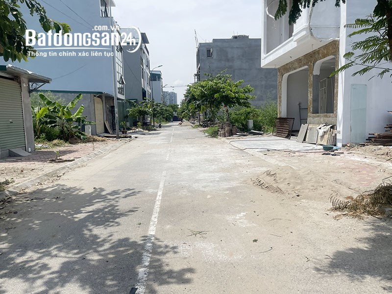 Siêu phẩm lô góc 78m2, mặt tiền gần 10m, đất vuông đẹp, view trực tiếp dự án Shophous