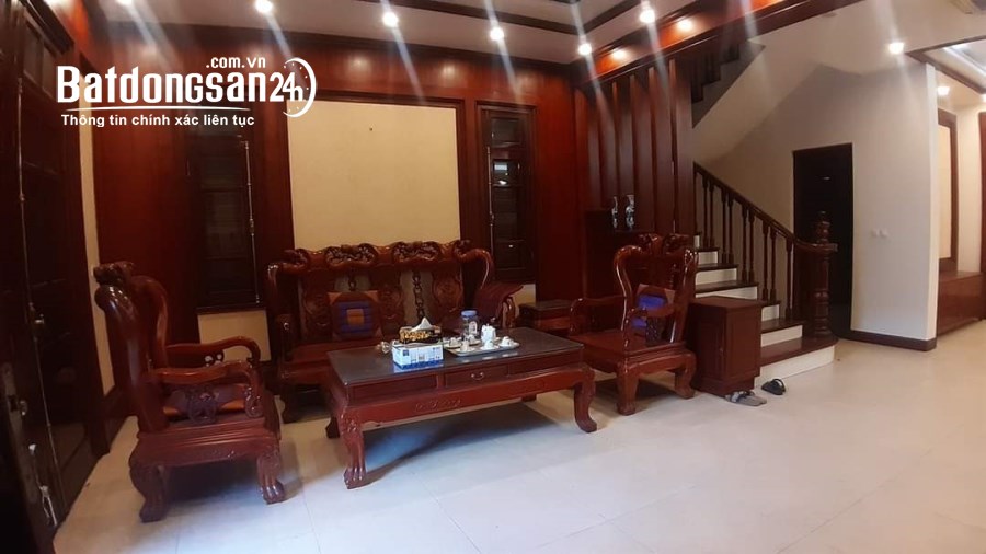 Bán BT KDT Yên Hòa, Trần Kim Xuyến. DT 160m2 x 4T và Hầm, thang máy, MT 10m.  55 tỷ