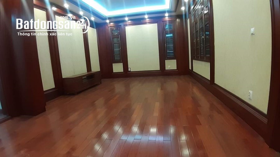 Bán BT KDT Yên Hòa, Trần Kim Xuyến. DT 160m2 x 4T và Hầm, thang máy, MT 10m.  55 tỷ