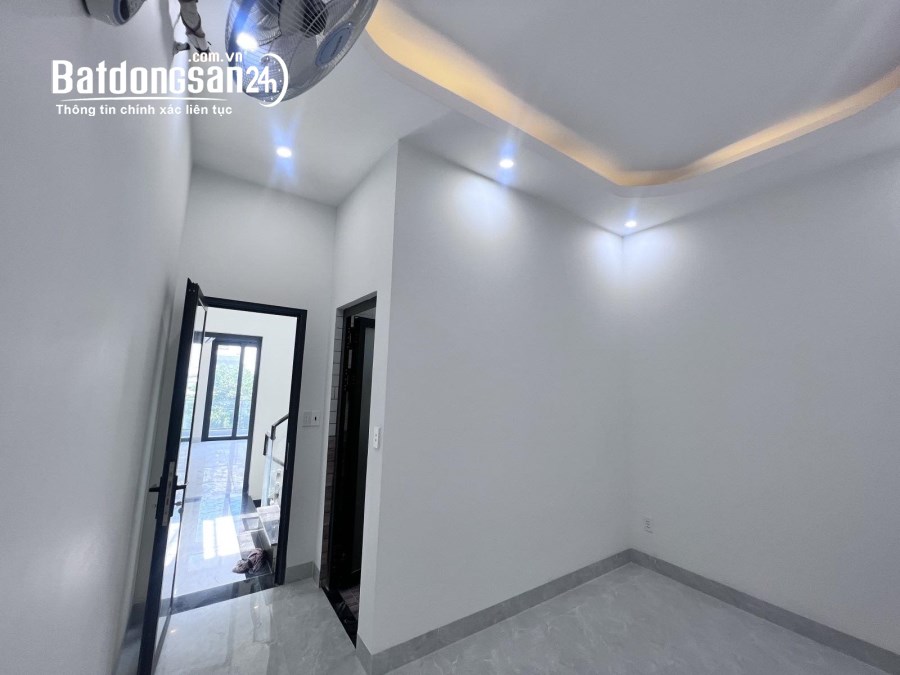 Bán nhà mặt phố Đường Tây Sơn, Phường Tân Quý, Quận Tân Phú