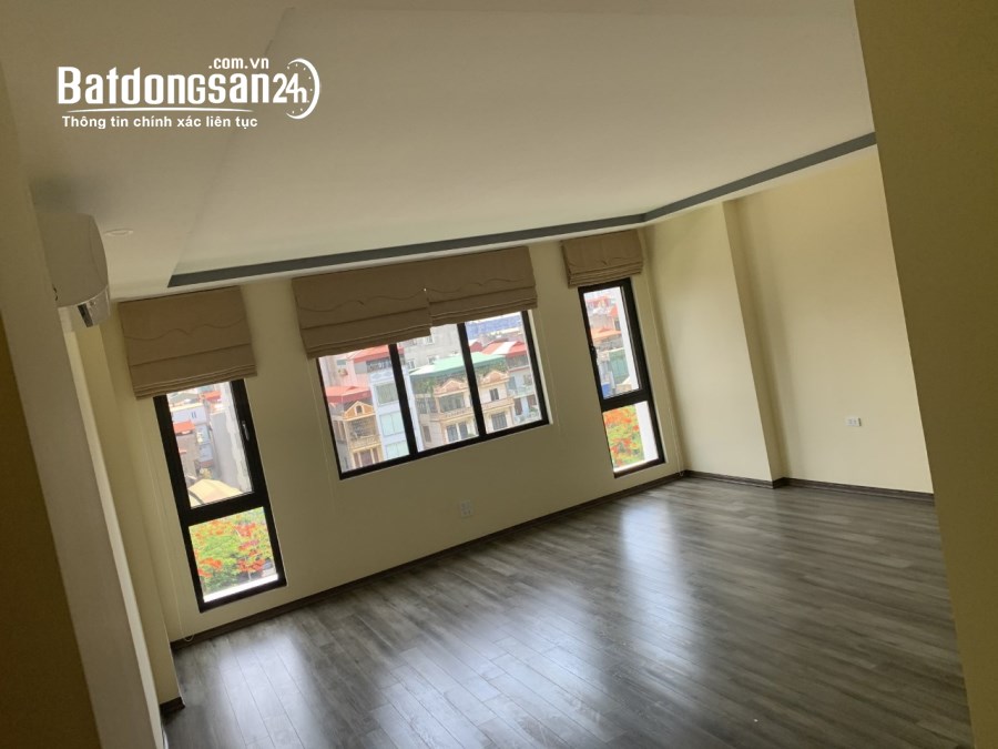 Cho thuê toà mặt phố  427 Vũ Tông Phan.Diện tích  100m2,  giá thuê  90triệu/ tháng