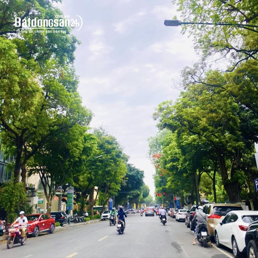 NHÀ ĐẸP 5.9 TỶ SÁT NGÃ TƯ THỦ ĐỨC - KHU PHÂN LÔ HẺM XE HƠI 6M - NGANG KHỦNG
