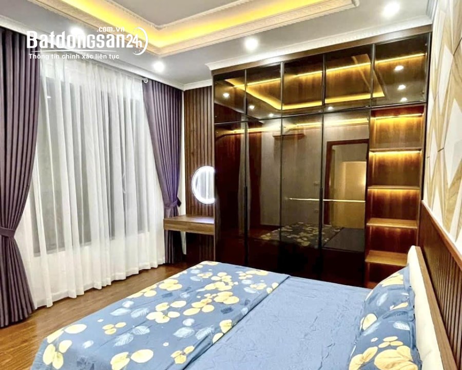 NHÀ ĐẸP 5.9 TỶ SÁT NGÃ TƯ THỦ ĐỨC - KHU PHÂN LÔ HẺM XE HƠI 6M - NGANG KHỦNG