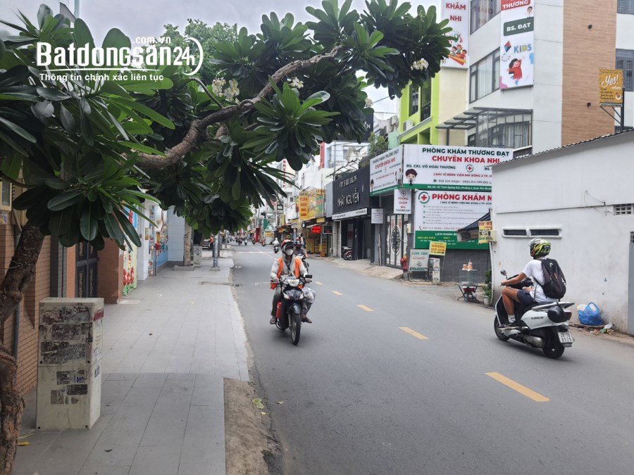 Siêu hiếm - Nhà mặt tiền khủng 8.6m Thích Quảng Đức, P.4, Phú Nhuận chỉ 3,85 tỷ