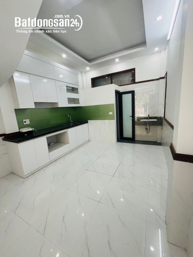 40m NHÀ 5 TẦNG MỚI ĐẸP - VỊ TRÍ ĐỈNH - ÔTÔ ĐỖ CỔNG - 2 THOÁNG - KHU VỰC PHÁT TRIỂN - 