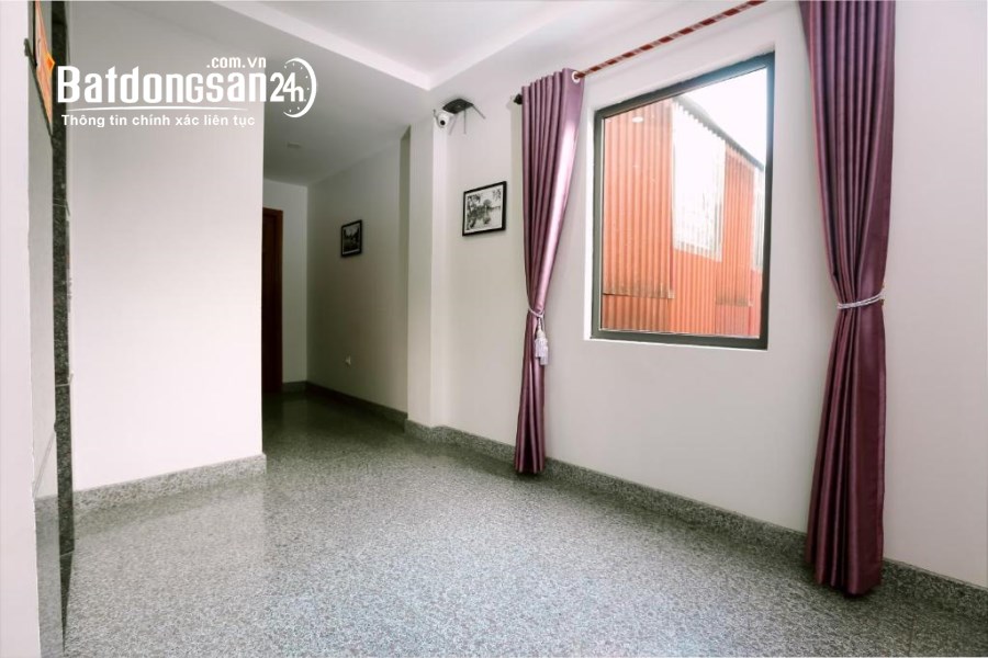 Bán nhà mặt phố Giáp Bát - Hoàng Mai - 103m2 x 7 tầng thang máy, MT: 5,3m - SĐCC 