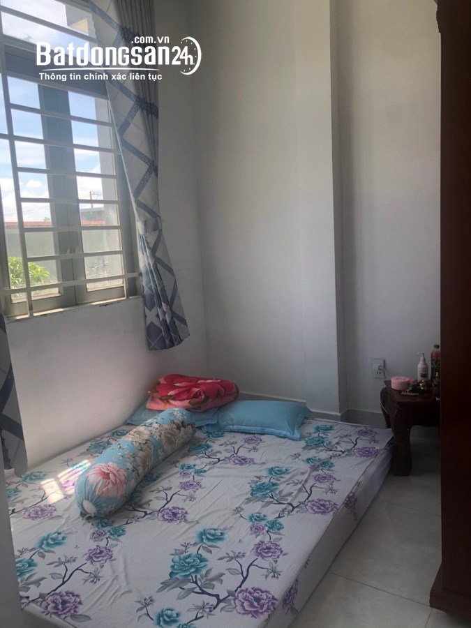 Nhà 1 trệt 1 lầu 2PN gần trung tâm y tế Dĩ An, ngã tư Bình Thung, 146 Dĩ An