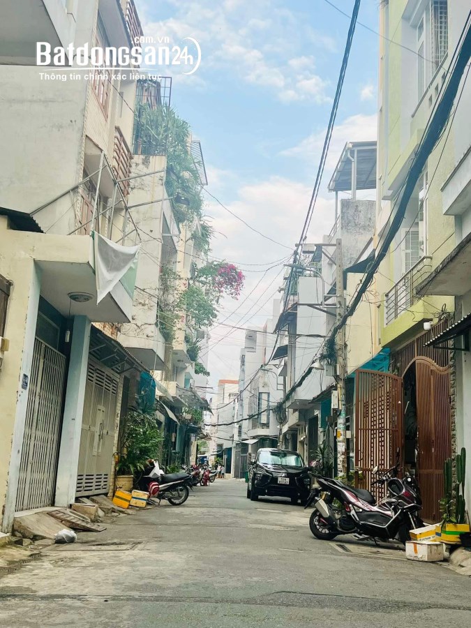 NHÀ HXH TRÁNH TÂN PHÚ - 50M2 (5x10m) - 3 TẦNG 4PN - CHỈ HƠN 4 TỶ.