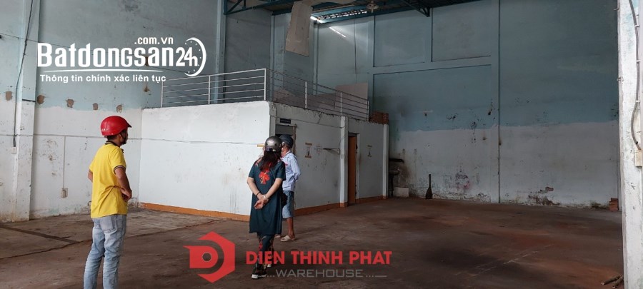 Cho thuê kho xưởng đường Liên Khu 56 300m giá 19tr Lh 0905.318.028