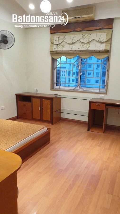 Bán căn hộ chung cư HH2 đường Dương Đình Nghệ căn góc 122m 3PN 3VS nhà đẹpfull đồ