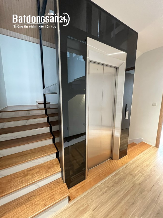 Bán biệt thự, villas Đường Võ Chí Công, Phường Phú Thượng, Quận Tây Hồ