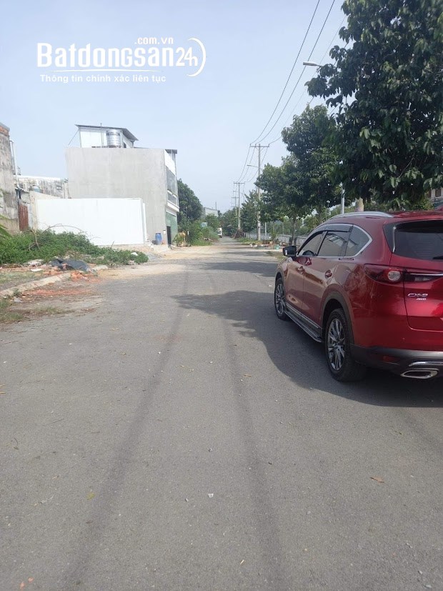(Thủ Đức)Bán đất mặt tiền đường kênh Ba Bò,sát Tỉnh lộ 43,88m2(4x22),4.2tỷ(TL) 