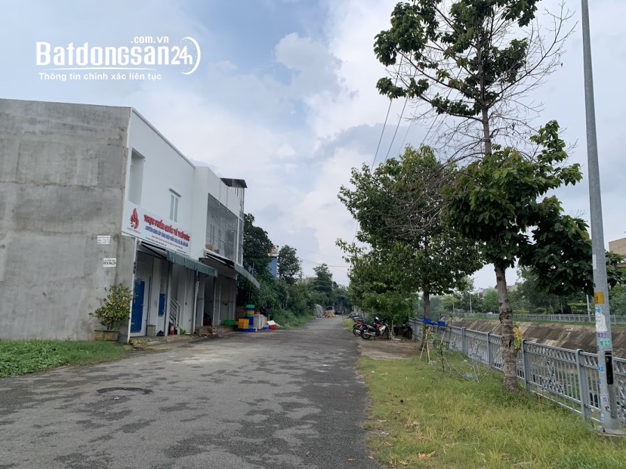 (Thủ Đức)Bán đất mặt tiền đường kênh Ba Bò,sát Tỉnh lộ 43,88m2(4x22),4.2tỷ(TL) 