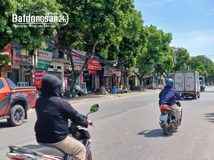 Bán nhà Hà Huy Tập, Yên Viên. Mặt phố kinh doanh, vỉa hè rộng, tầm tiền vừa miếng. 68