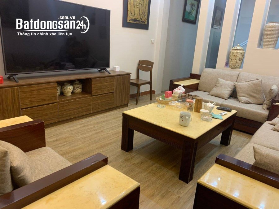 Cho thuê nhà mặt phố  An Dương Vương, Tây Hồ 72m x 6T giá 45tr, THANG MÁY, full đồ
