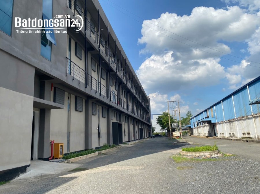 Cho thuê  xưởng diện tích 10.368 m2, 5.200 m2  trong kcn Sóng Thần, Dĩ An, Bình Dưong
