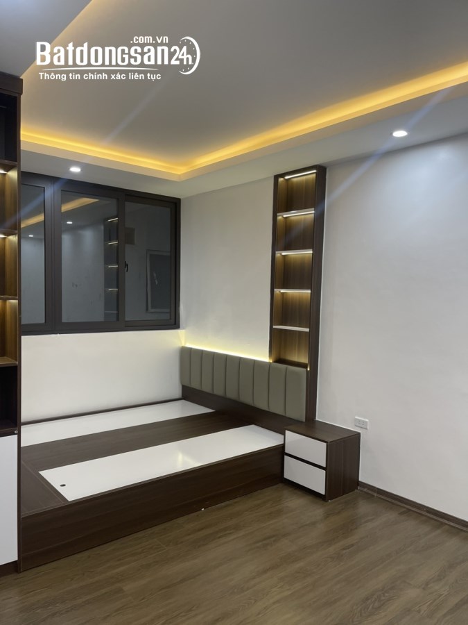 Bán CHCC B3 Nam Trung Yên, Nguyễn Chánh, Cầu Giấy 60m 2PN 3.4 tỷ