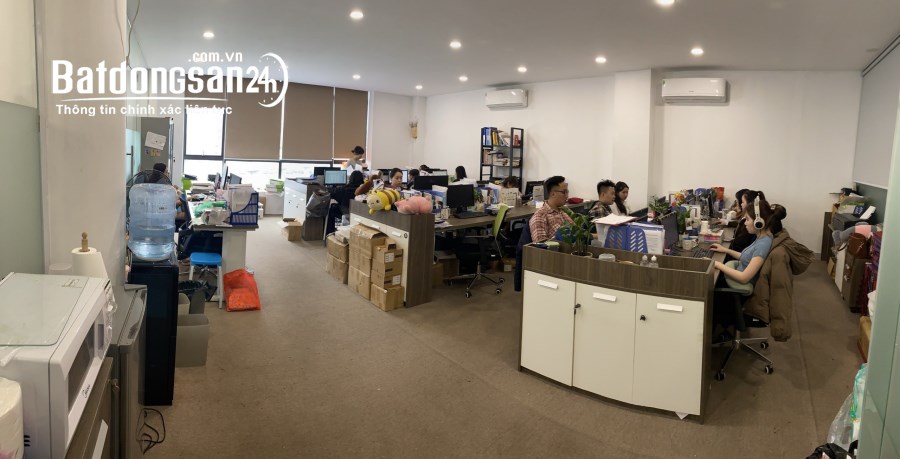 Chính chủ cho thuê Văn phòng 55m2 full tiện ích view hồ Hoàng Cầu, Đống Đa, Hà Nội