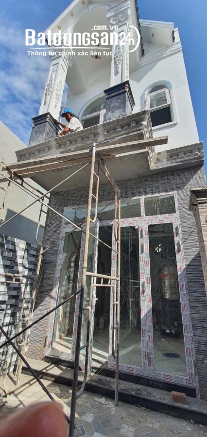 NHÀ TRỆT LẦU ĐANG HOÀN THIỆN HẺM 50(60) TRẦN HOÀNG NA, HƯNG LỢI, NINH KIỀU, CẦN THƠ 