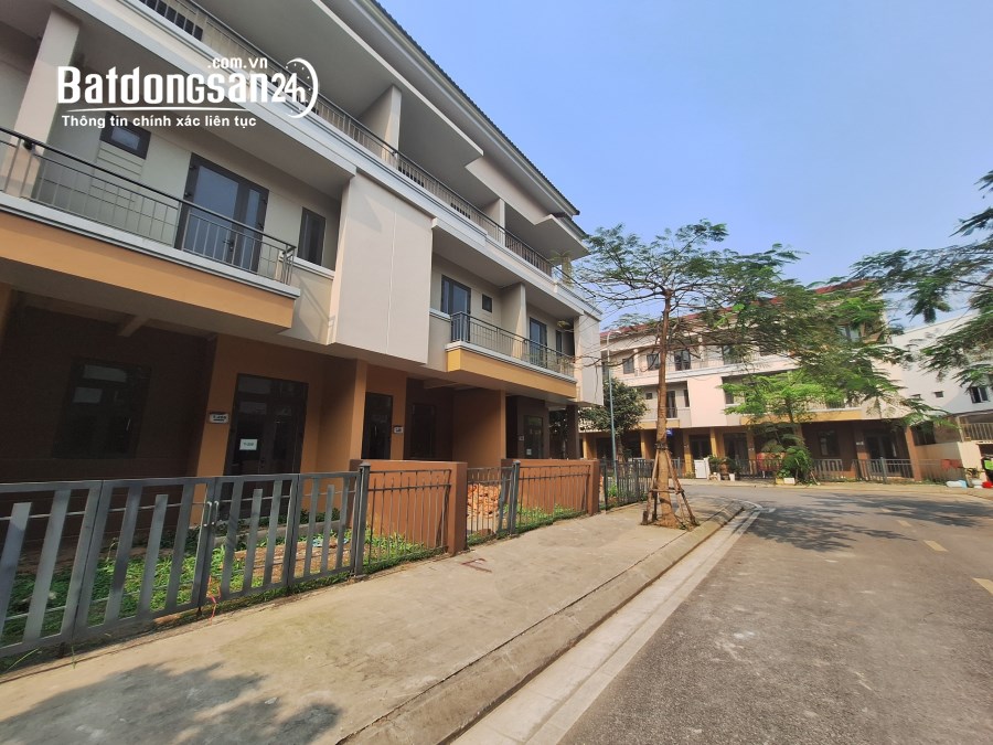 Bán nhà khu đô thị Centa City Thuỷ Nguyên 3 tầng 75m2 xây thô hoàn thiện mặt ngoài