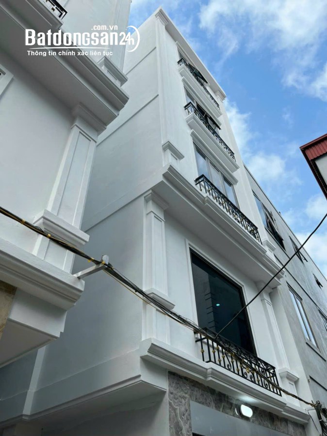 Đáng mua nhất La phù-Nhà 5 tầng đẹp không tì vết- đến xem là ưng!!Giá 3,6 tỉ(Tài-Lộc)