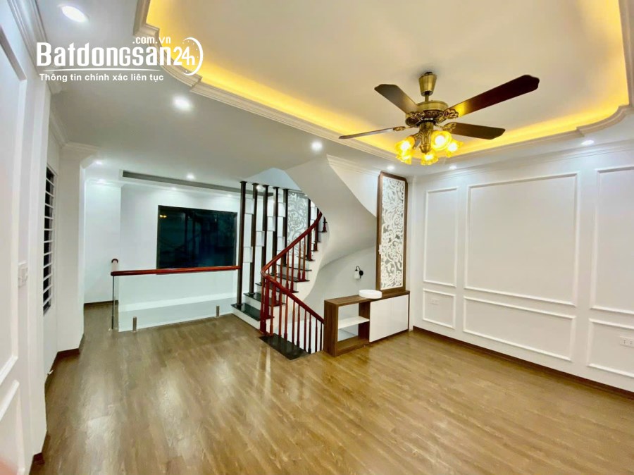 Đáng mua nhất La phù-Nhà 5 tầng đẹp không tì vết- đến xem là ưng!!Giá 3,6 tỉ(Tài-Lộc)