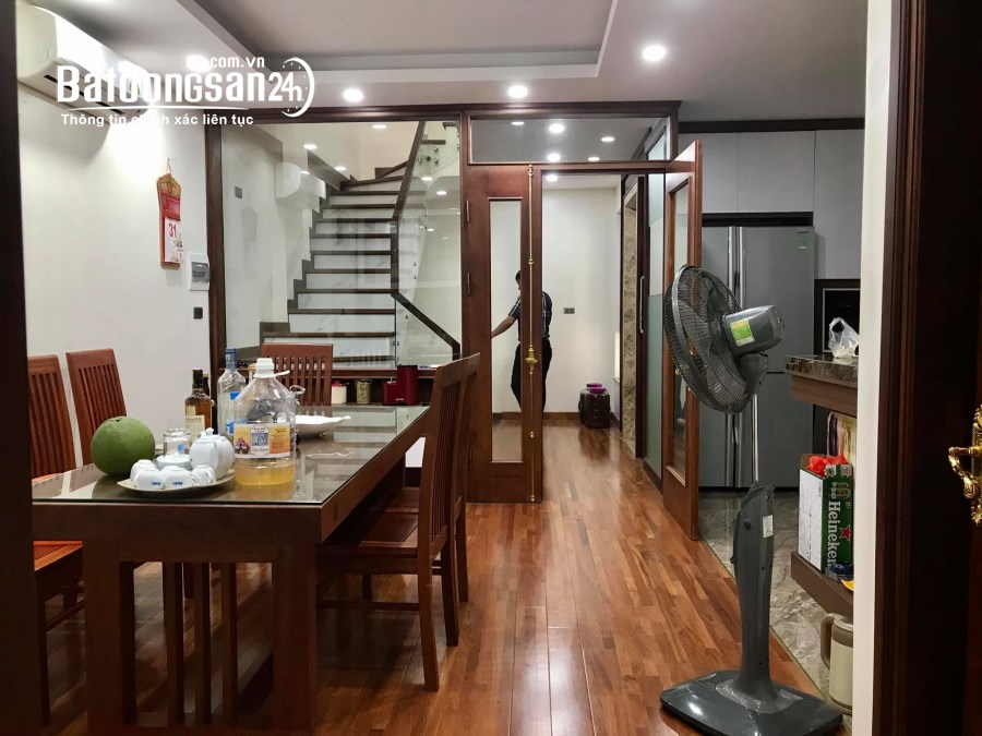 Nhà liền kề ở KĐT Văn Quán, phân lô vỉa hè thoáng trước thoáng sau, 85m2, 18.2 tỷ.