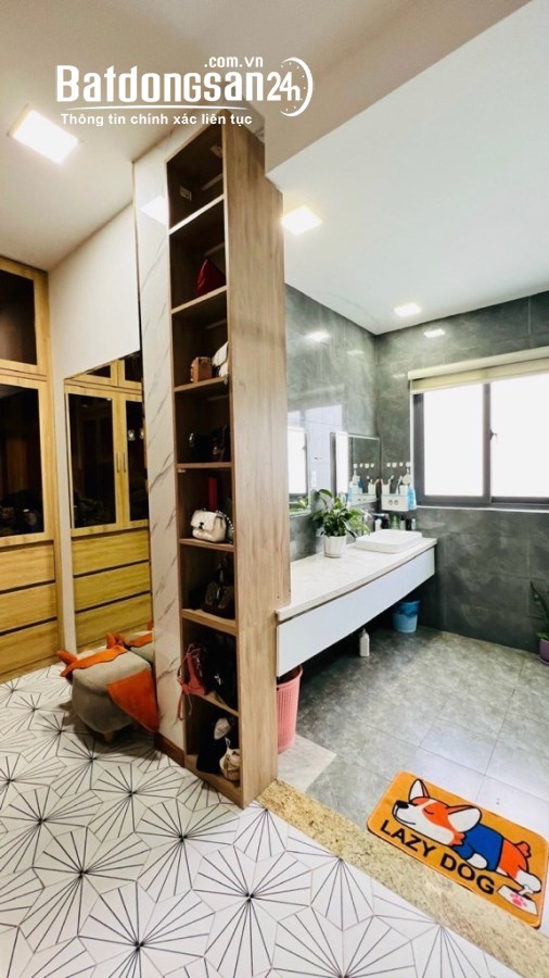 SIÊU VILLA MINI QUẬN 2- 5 TẦNG NỘI THẤY SÁNG BÓNG- XE TẢI ĐỖ NHÀ- CHẠM LÀ CHỐT