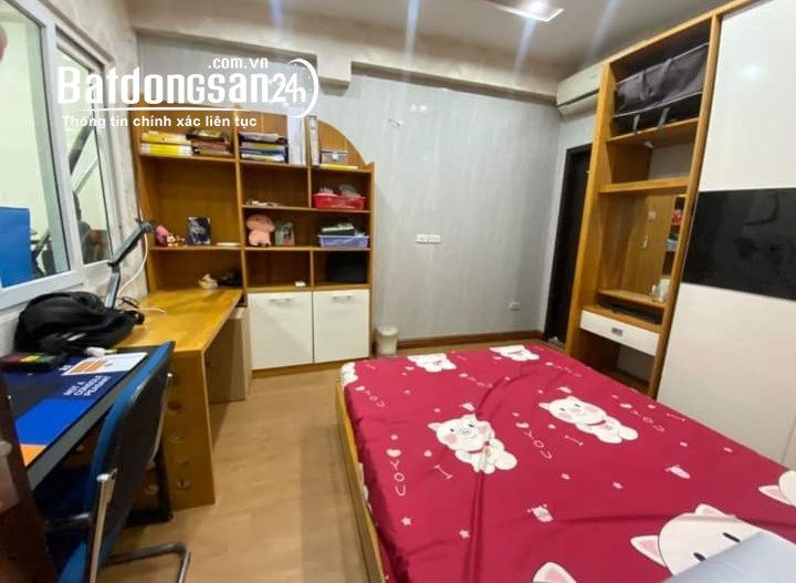 Bán chung cư 137 Nguyễn Ngọc Vũ Cầu Giấy 68m giá 3.6 tỷ, tặng full nội thất