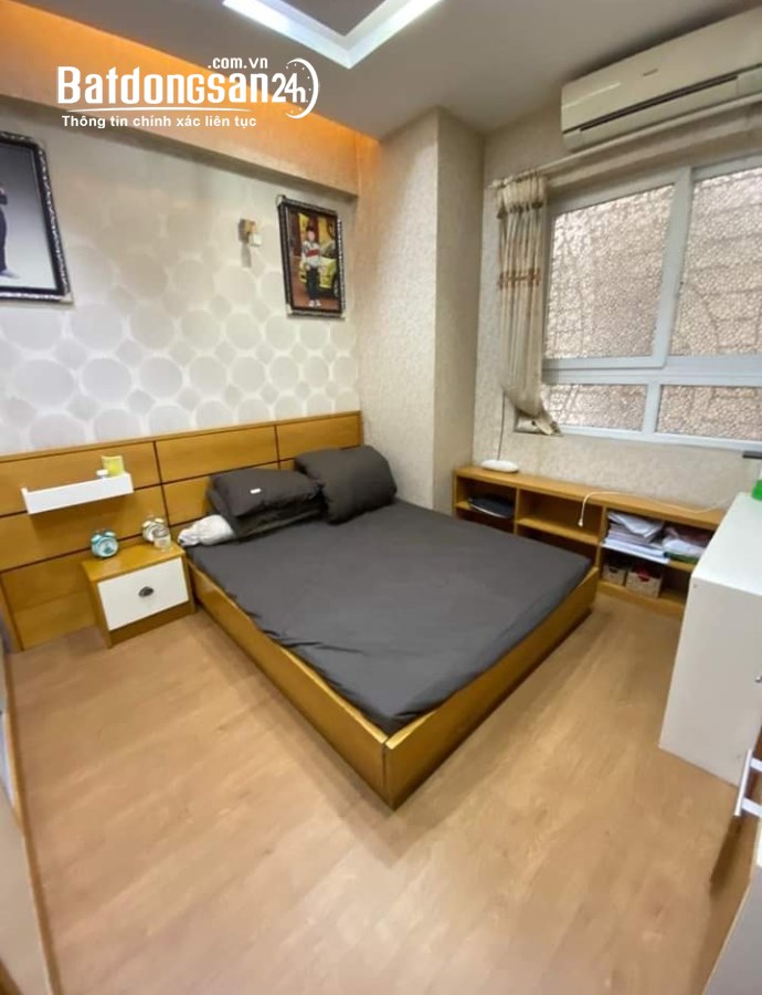 Bán chung cư 137 Nguyễn Ngọc Vũ Cầu Giấy 68m giá 3.6 tỷ, tặng full nội thất
