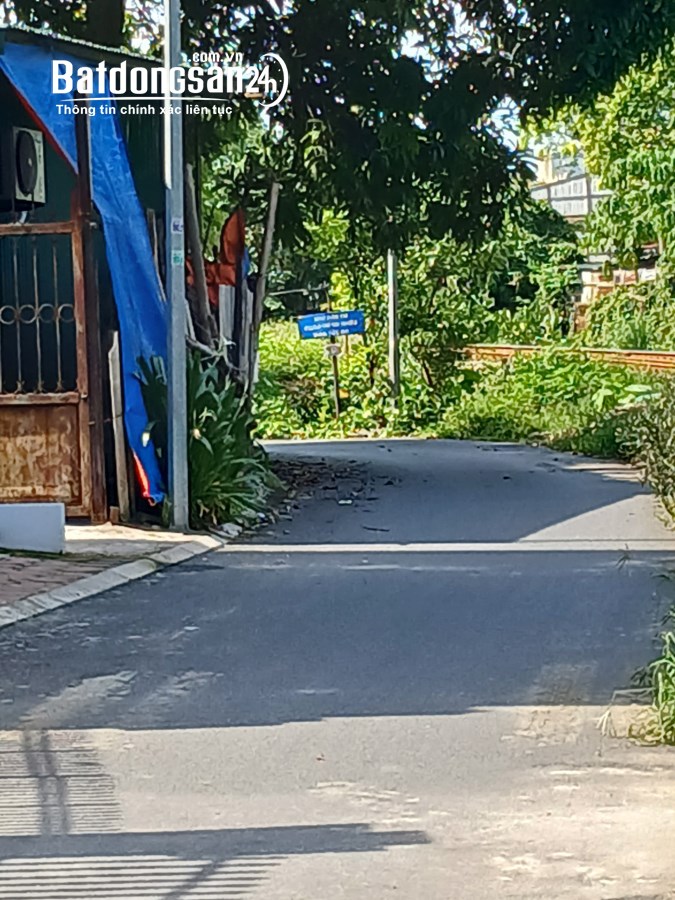 Bán nhà cấp 4 có gác xép, k.doanh nhỏ, ô tô vòng quanh ở Yên Viên, G.Lâm giá hơn 1tỷ