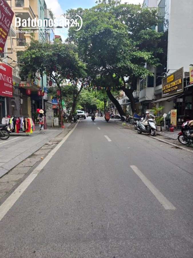 CẦN BÁN NHÀ MẶT PHỐ SƠN TÂY BA ĐÌNH-46M 22xTỶ-VỈA HÈ RỘNG-KINH DOANH SẦM UẤT