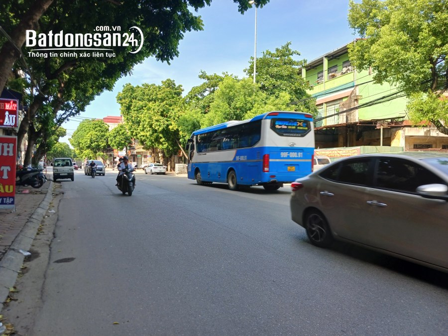 Bán nhà mặt phố Hà Huy Tập, Yên Viên. Vỉa hè rộng, k.doanh đa dạng, 168m2 ~ 13,5 tỷ