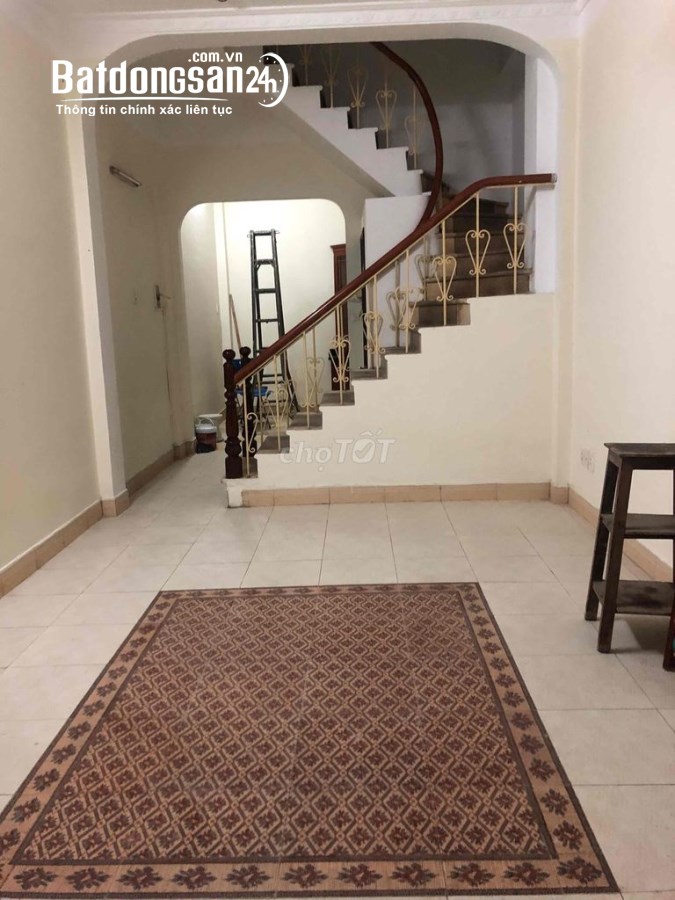 Cho thuê nhà trong ngõ ba gác phố Thái Thịnh Đống Đa 45m x 4T giá 13TR, cho thuê nhóm