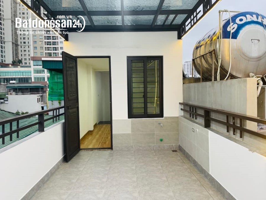 Phố Nguyễn Chính - ngõ rộng nhà mới - 33m sổ đỏ chính chủ - giá hơn 6 tỷ 