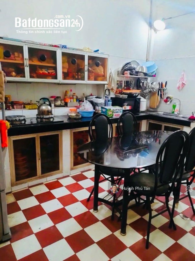 Ngay mặt tiền Ngô Quyền Q10 - nhà 4 tầng 61m2 - kế bên Q3, Q1 - gần trường ĐH Y Dược,