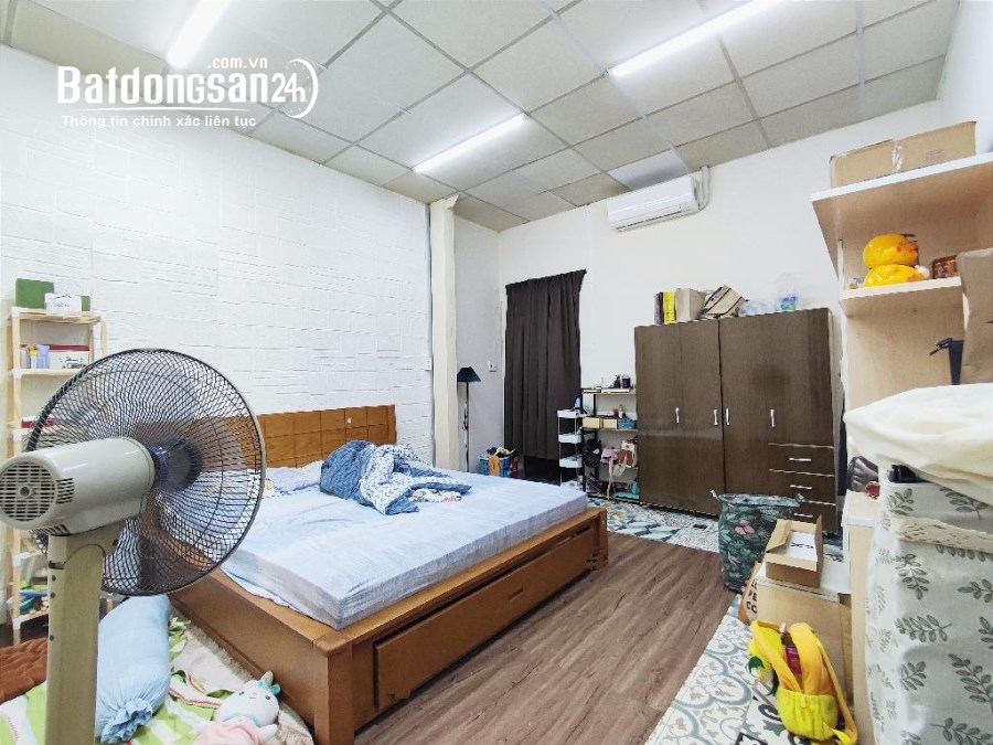 Bán Nhà Mặt Tiền Lô Góc Lạc Long Quân, Víp Tân Bình, 294m2, 4 Tầng Mới, Nhỉnh 44 Tỷ 