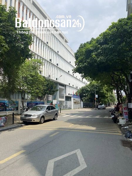 BÁN NHÀ TRUNG TÂM  LÊ LỢI HÀ ĐÔNG CÁCH 15M RA MẶT PHỐ DT 45M 3 TẦNG 