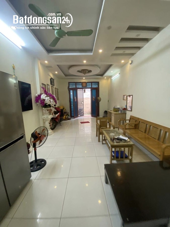 BÁN NHÀ TRUNG TÂM  LÊ LỢI HÀ ĐÔNG CÁCH 15M RA MẶT PHỐ DT 45M 3 TẦNG 