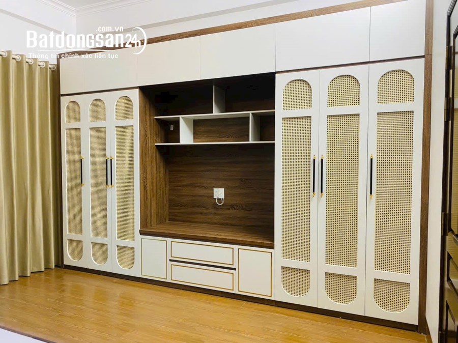Bán nhà 4 tầng ngõ phố Hải Tân, TP Hải Dương, 57m2, mt gần 5m, 4 ngủ, gara oto, đường