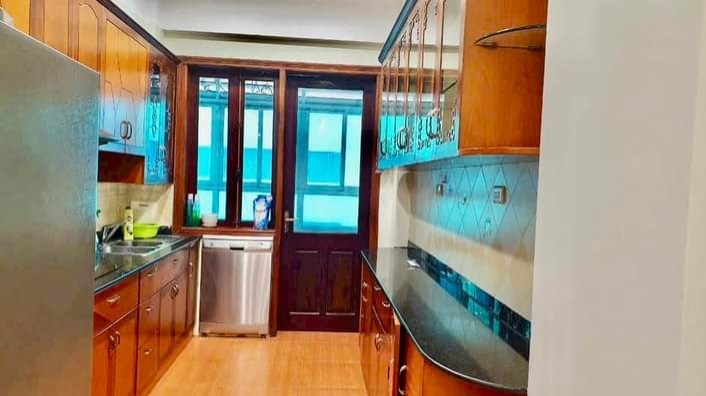 Bán chung cư Dương Đình Nghệ Cầu Giấy 122m giá 6.1 tỷ, căn góc, tầng trung
